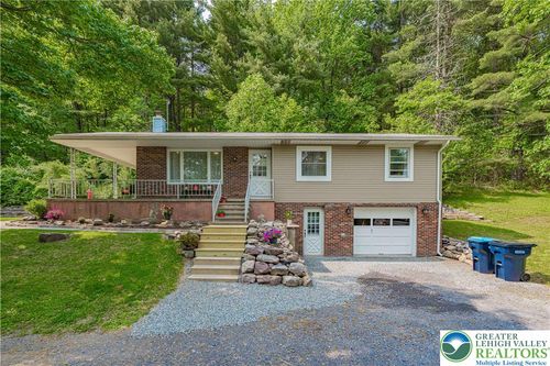 1135 Poplar Valley Rd E, Stroudsburg, PA, 18360-7302 | Card Image