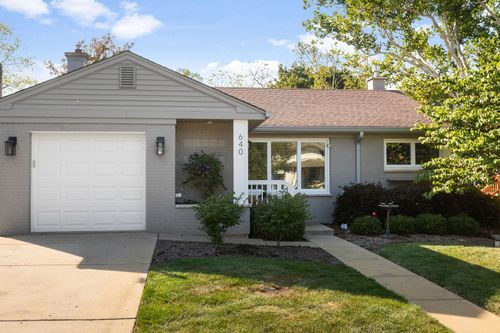 640 S Grove Ave, Barrington, IL, 60010-4407 | Card Image