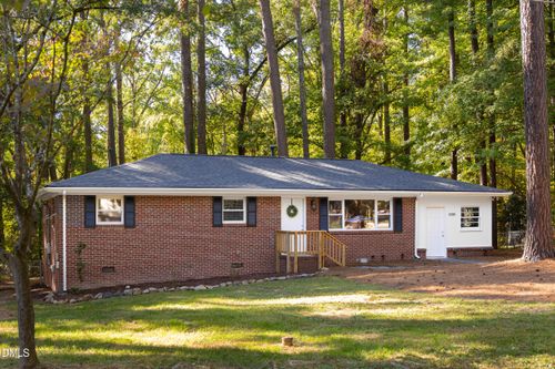 139 Windsor Cir, Chapel Hill, NC, 27516-1208 | Card Image