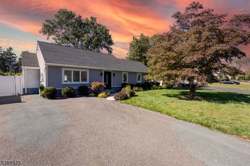 36 Leonard Ter, Wayne, NJ, 07470-3381 | Card Image