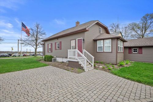 752 Wells Street, Lake Geneva, WI, 53147 | Card Image