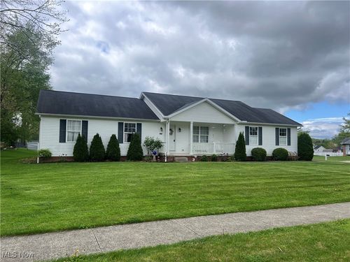 1848 Briarwood St, Louisville, OH, 44641-9102 | Card Image