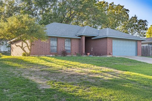 305 Ross Ave, Denison, TX, 75020-3647 | Card Image