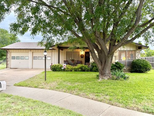 1001 Whippoorwill Ct, Arlington, TX, 76014-1339 | Card Image