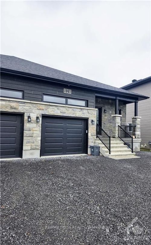 a-930 Chablis Cres, Embrun, ON, K0A1W0 | Card Image