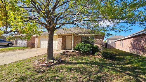 4305 Grassmere Rd, Fort Worth, TX, 76244-5752 | Card Image