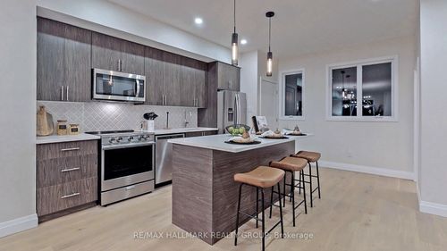 809 Star Pvt, Kanata, ON, K2L1W2 | Card Image