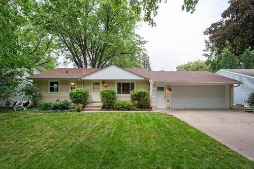 8020 W 35th St, Saint Louis Park, MN, 55426-3812 | Card Image