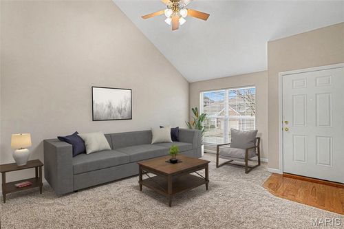 1722 Preston Centre Dr, Fenton, MO, 63026-6610 | Card Image