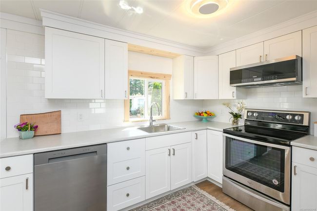 166 - 1160 Shellbourne Blvd, House other with 3 bedrooms, 1 bathrooms and 3 parking in Campbell River BC | Image 9