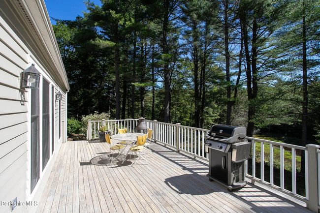 71 E Hubbard Rd, House other with 3 bedrooms, 2 bathrooms and null parking in Sandisfield MA | Image 9