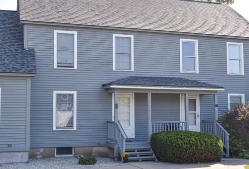 unit-b-2B Country Cmns, Vergennes, VT, 05491-8699 | Card Image