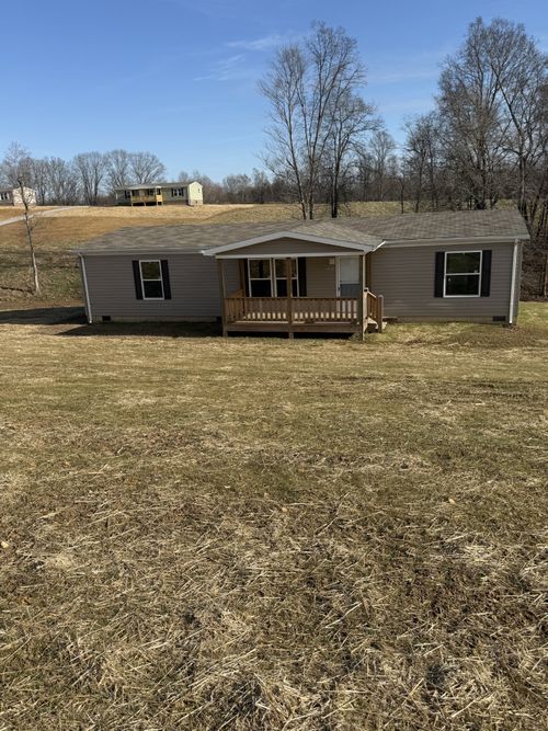 9494 Sunrise Rd, Red Boiling Springs, TN, 37150 | Card Image