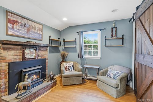 114 Sportsmen St, Central Islip, NY, 11722-3432 | Card Image