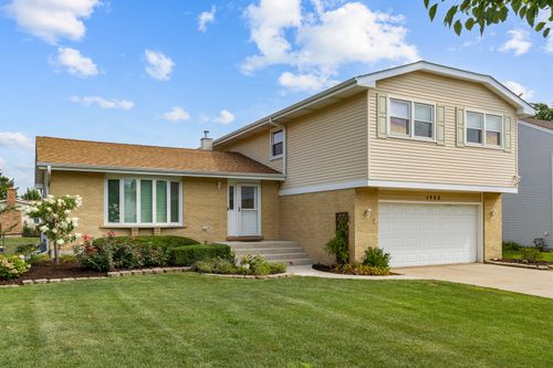 1432 Haar Ln, Elk Grove Village, IL, 60007-3171 | Card Image