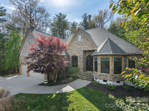 86 Oak Hollow Dr, Asheville, NC, 28805-8758 | Card Image