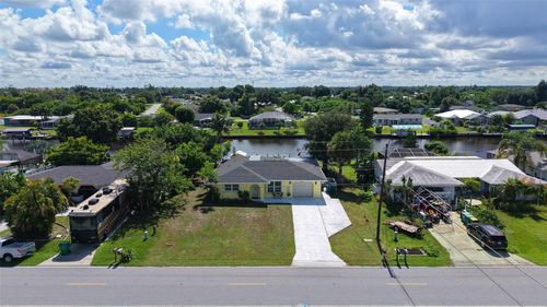 481 W Tarpon Blvd Nw, PORT CHARLOTTE, FL, 33952-7839 | Card Image