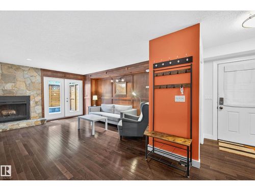 10348a 121 St Nw, Edmonton, AB, T5N1K8 | Card Image
