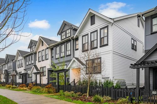 8141 202 St, Langley, BC, V2Y3K2 | Card Image