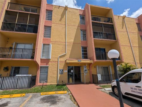 205-12-4721 Nw 7th St, Miami, FL, 33126-2263 | Card Image