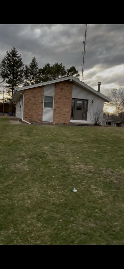 1637 Flag Ave N, Golden Valley, MN, 55427-3701 | Card Image