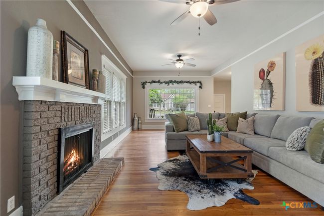 208 5 Th St, House other with 4 bedrooms, 3 bathrooms and null parking in Lampasas TX | Image 19