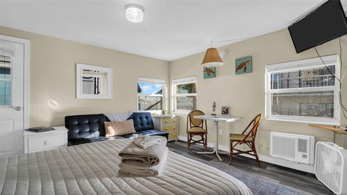 d3-483 E Shore Dr, CLEARWATER BEACH, FL, 33767-2033 | Card Image