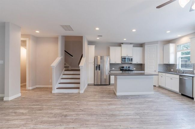 9917 Brickhouse Dr, House other with 3 bedrooms, 3 bathrooms and 2 parking in Houston TX | Image 7
