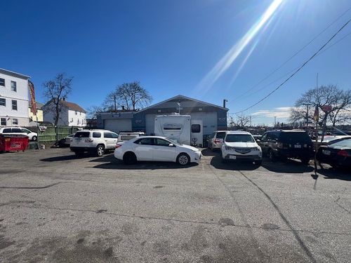 102 Esten Ave, Pawtucket, RI, 02860-4840 | Card Image