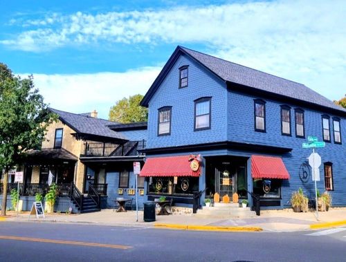 W61N480-48 Washington Avenue, Cedarburg, WI, 53012 | Card Image