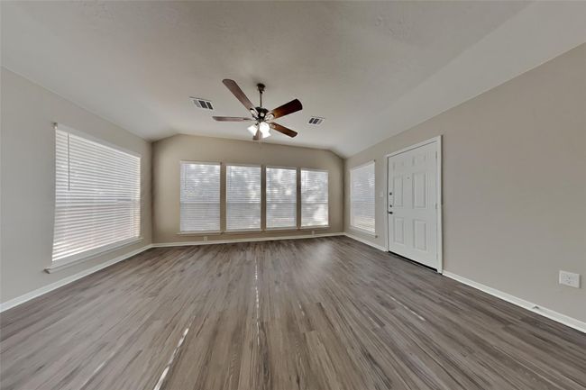 25818 Elmley Pl, House other with 3 bedrooms, 2 bathrooms and 2 parking in Spring TX | Image 4