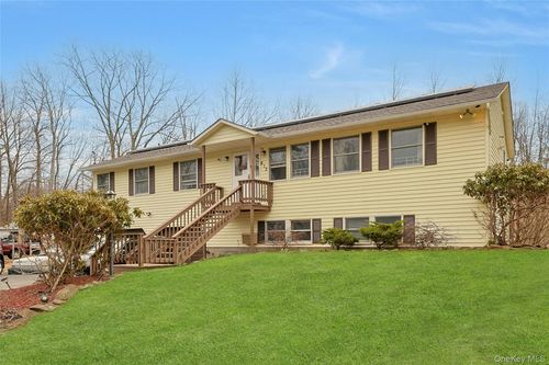 612 Shoddy Hollow Rd, Middletown, NY, 10940-7507 | Card Image