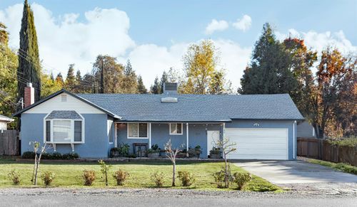 8748 Elm Avenue, Orangevale, CA, 95662 | Card Image