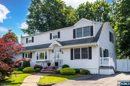362 Valley Rd, Wayne, NJ, 07470-3953 | Card Image
