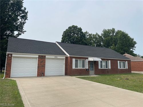 696 Walnut Dr, Euclid, OH, 44132-2145 | Card Image