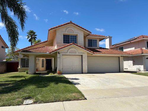 735 Rivertree Dr, Oceanside, CA, 92058-7452 | Card Image