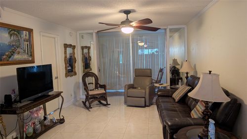 apt-106-9300 N Hollybrook Lake Dr, Pembroke Pines, FL, 33025-1503 | Card Image