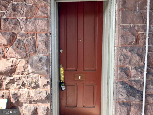 2011 N 3rd St, HARRISBURG, PA, 17102-1806 | Card Image