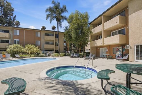 101-15425 Sherman Way, Van Nuys, CA, 91406-4202 | Card Image