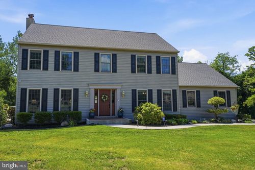 16 Jennifer Ln, Southampton, PA, 18966-1161 | Card Image