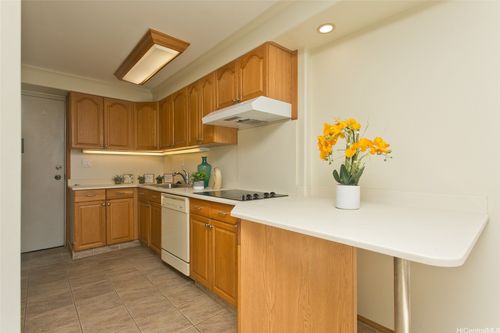 805-1560 Kanunu St, Honolulu, HI, 96814-3203 | Card Image