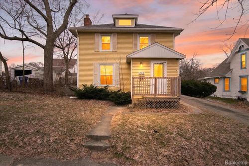 206 N Grinnell St, Jackson, MI, 49202-4102 | Card Image