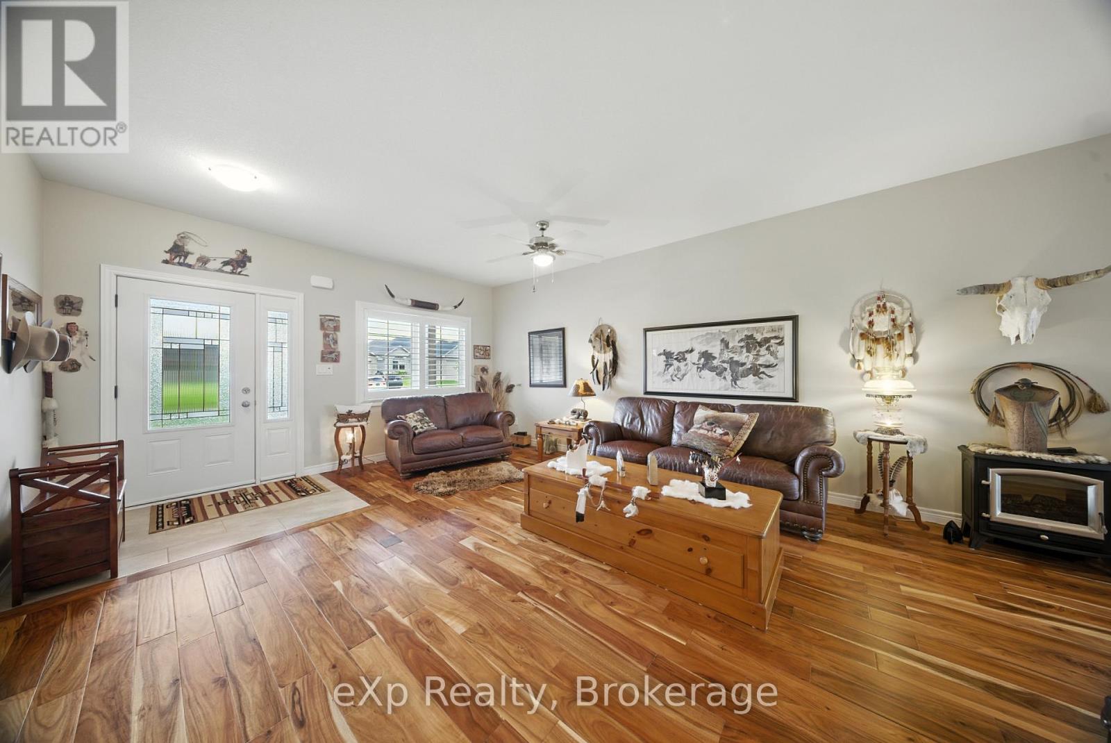 Residential in Norfolk (Simcoe) 3