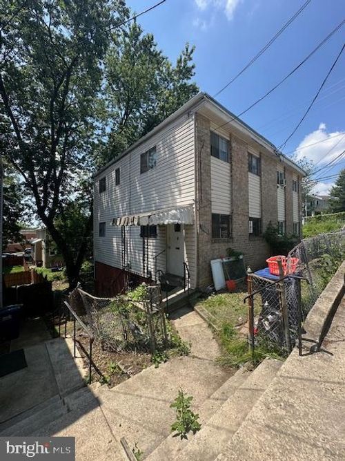5303 Jay St Ne, WASHINGTON, DC, 20019-7051 | Card Image