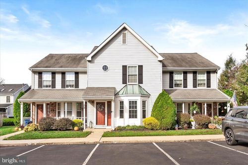 72 Greenridge Cir, NEWTOWN, PA, 18940-2355 | Card Image