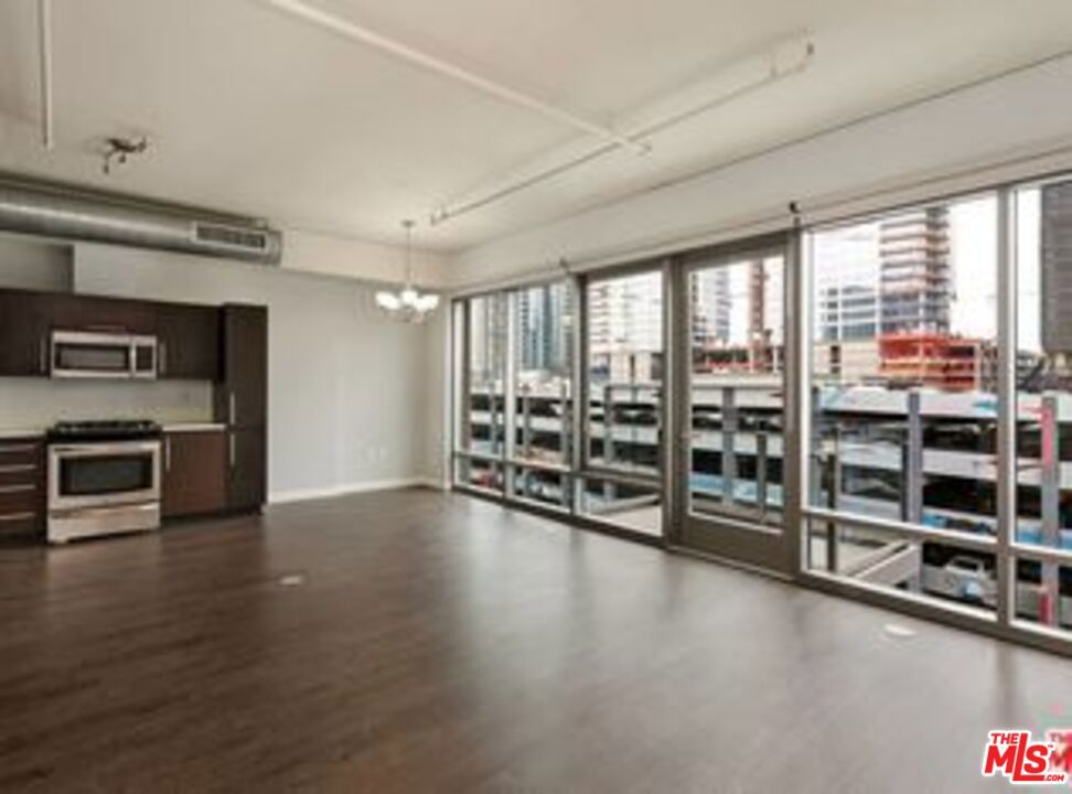 Residential Lease in Los Angeles