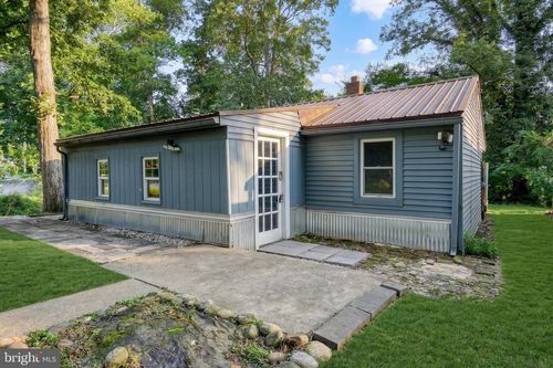 2451 Log Cabin Rd, YORK, PA, 17408-3934 | Card Image