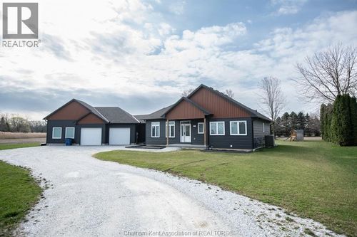 4011 Dufferin Ave, Wallaceburg, ON, N8A4M9 | Card Image