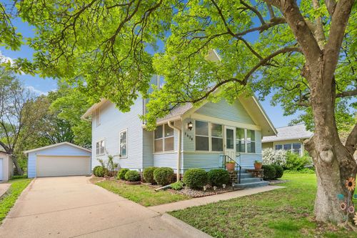 1436 46th St, Des Moines, IA, 50311-2429 | Card Image