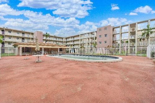 apt-f102-2800 Nw 56th Ave, Lauderhill, FL, 33313-2374 | Card Image